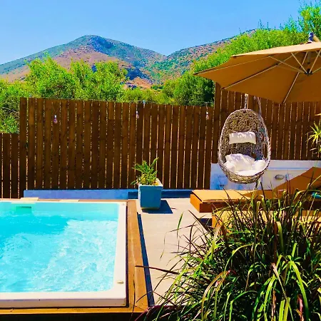 Izabela With Private Pools Апартаменты Херсониссос