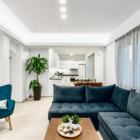 Izabela With Private Pools