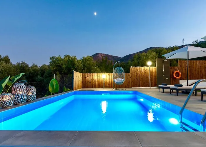 Izabela With Private Pools