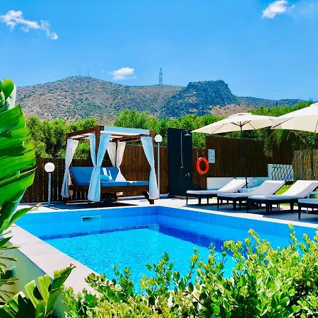 Izabela With Private Pools 아파트