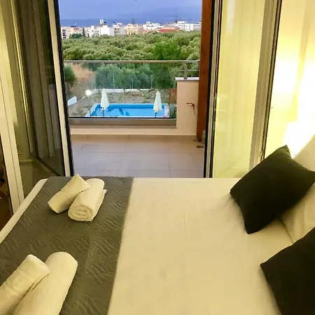 Izabela With Private Pools Apartment Limenas Chersonisou
