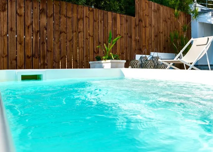 Izabela With Private Pools Apartament *